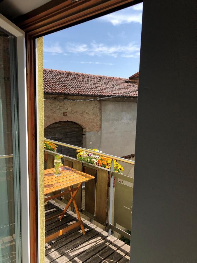 Appartamento Incantevole Con Parcheggio Privato Casteldidone Buitenkant foto